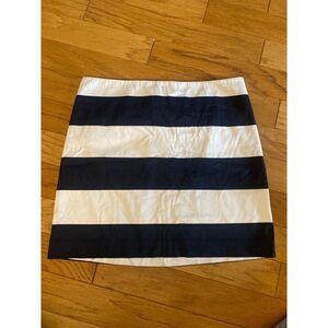 Vineyard Vines women's Navy & White Striped Mini Skirt With Back Zipper size 6